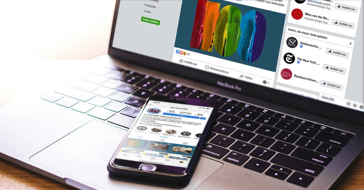 Laptop und Smartphone mit Social-Media Inhalten des Bauhauses
